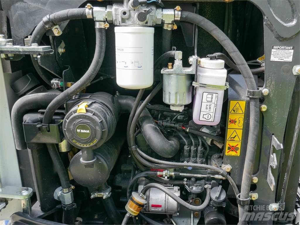 Bobcat E17 CAN ミニ油圧ショベル 7t以下（ミニユンボ・ミニディガー）