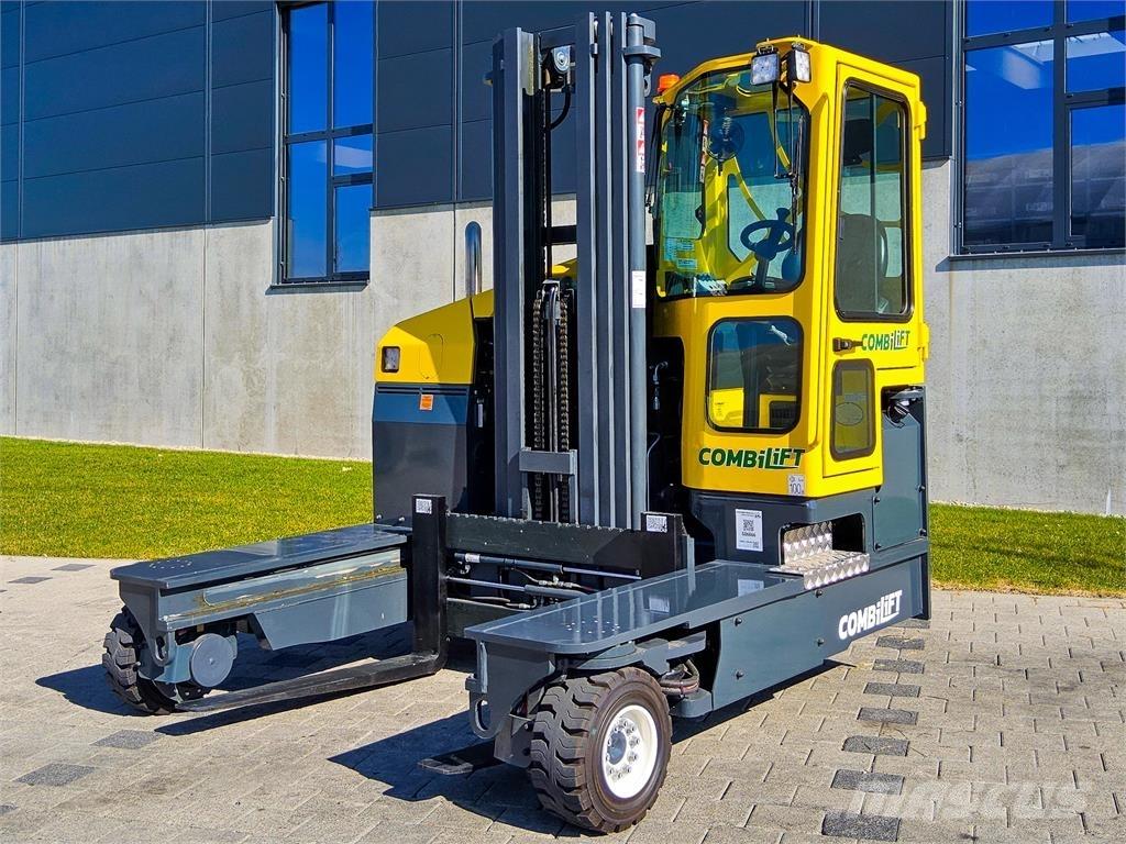 Combilift C 4000 全方向リーチ型フォークリフト