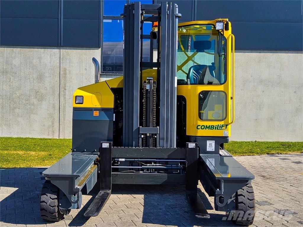 Combilift C 4000 全方向リーチ型フォークリフト