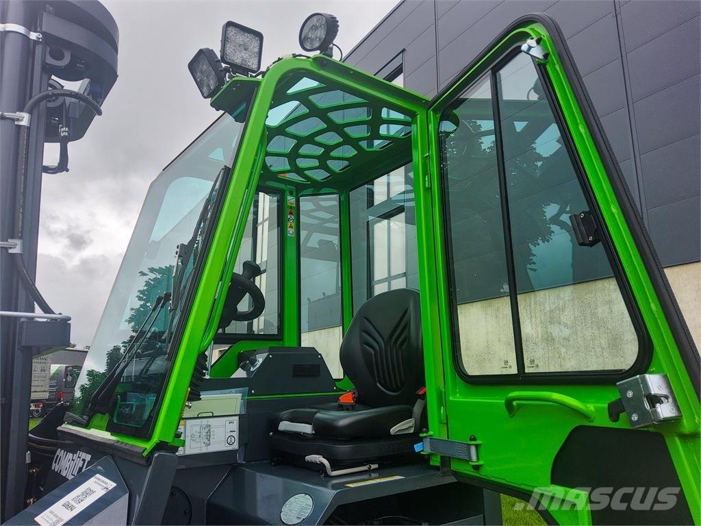 Combilift CBE 3000 全方向リーチ型フォークリフト