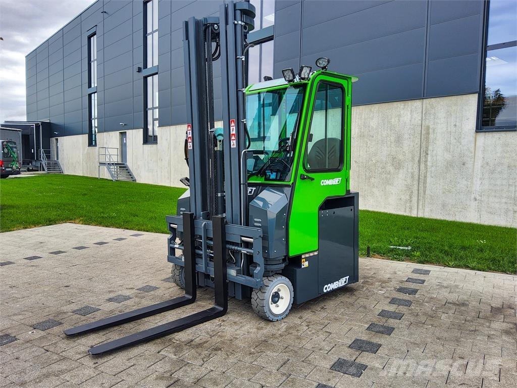 Combilift CBE 3000 全方向リーチ型フォークリフト