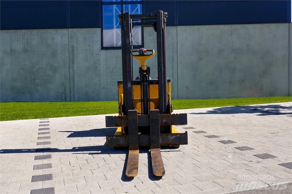 Linde L12 ウォーキンフォークリフト