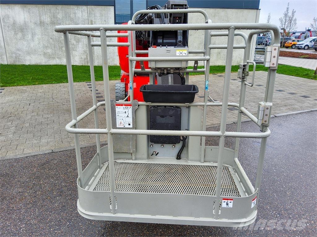 Manitou 150 AETJC ブームリフト　屈伸型