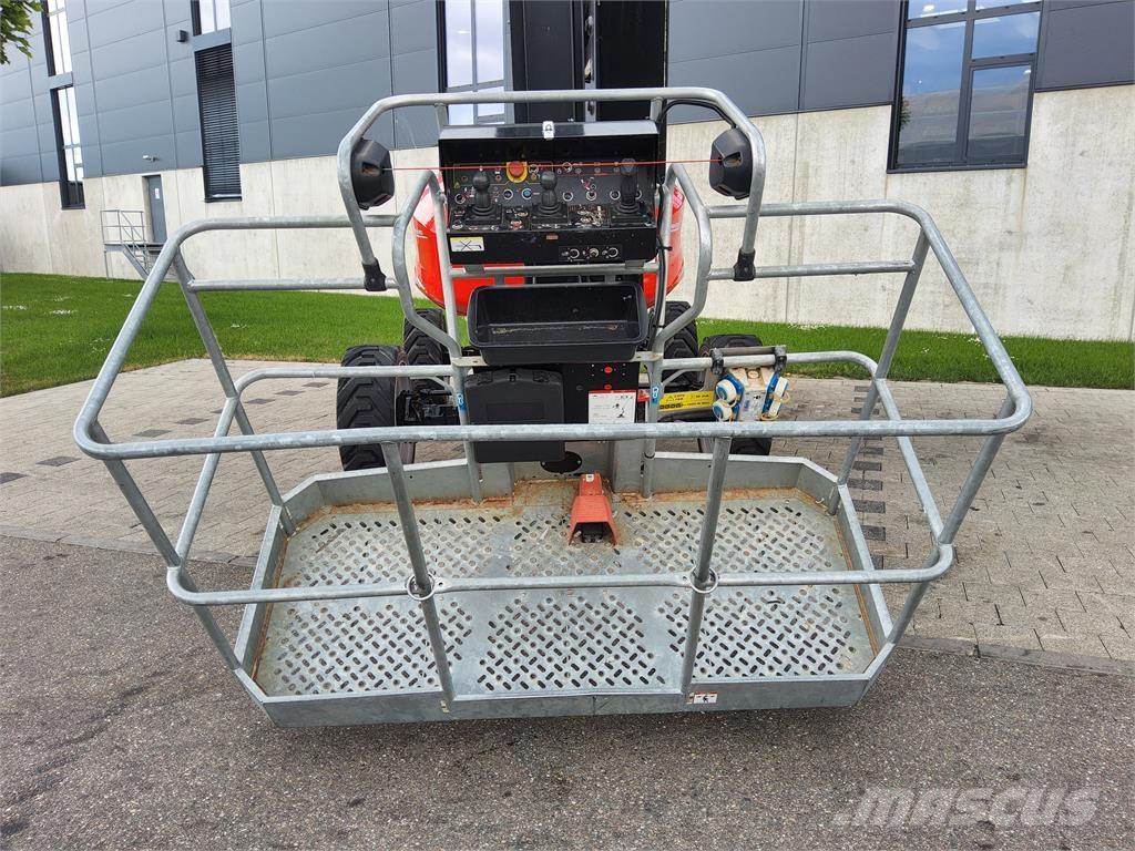 Manitou 160 ATJ ブームリフト　屈伸型