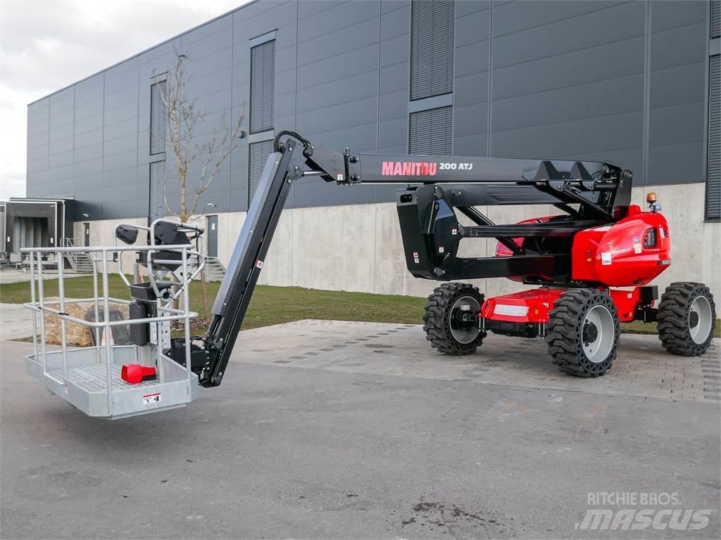 Manitou 200 ATJ ブームリフト　屈伸型