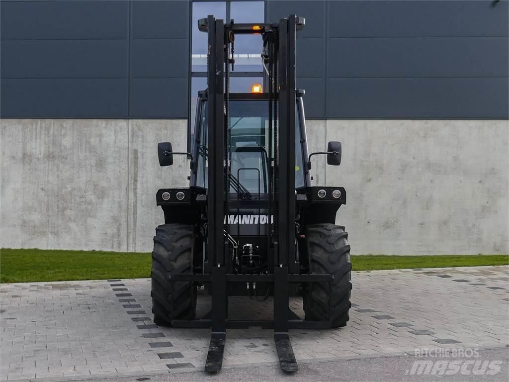 Manitou M 30-4 ラフターテレントラック