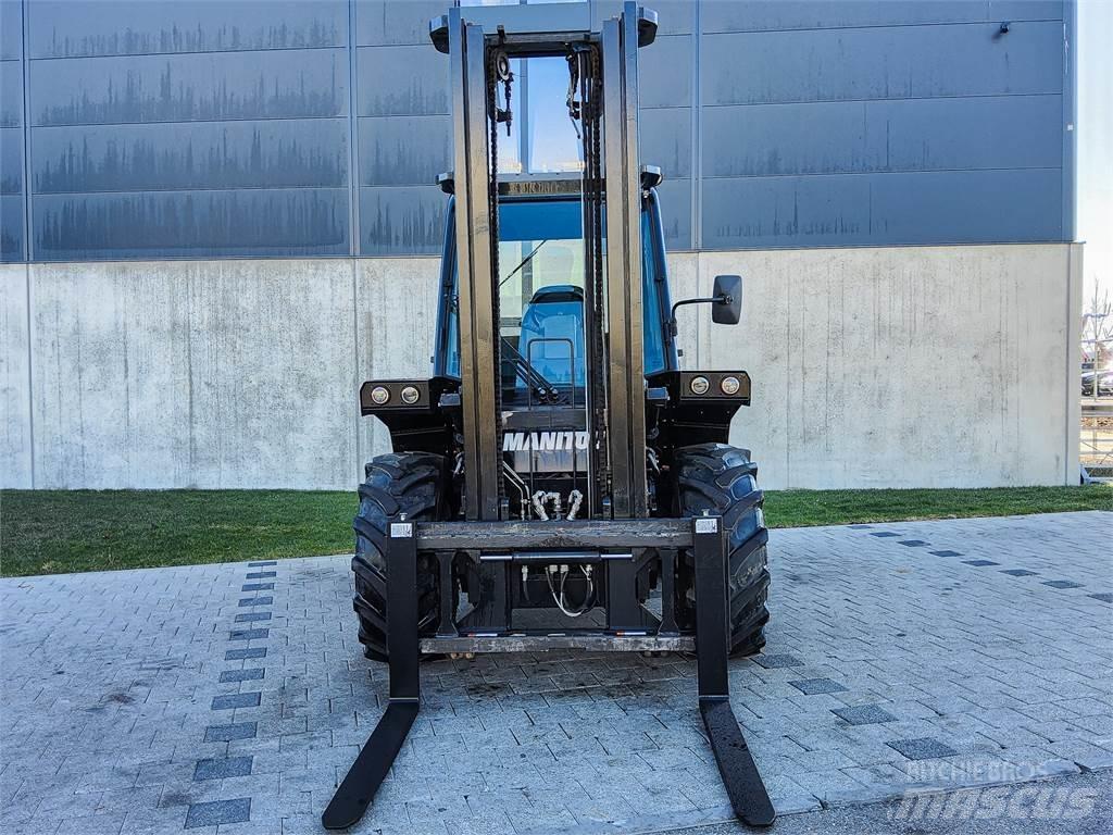 Manitou M 30-4 ラフターテレントラック