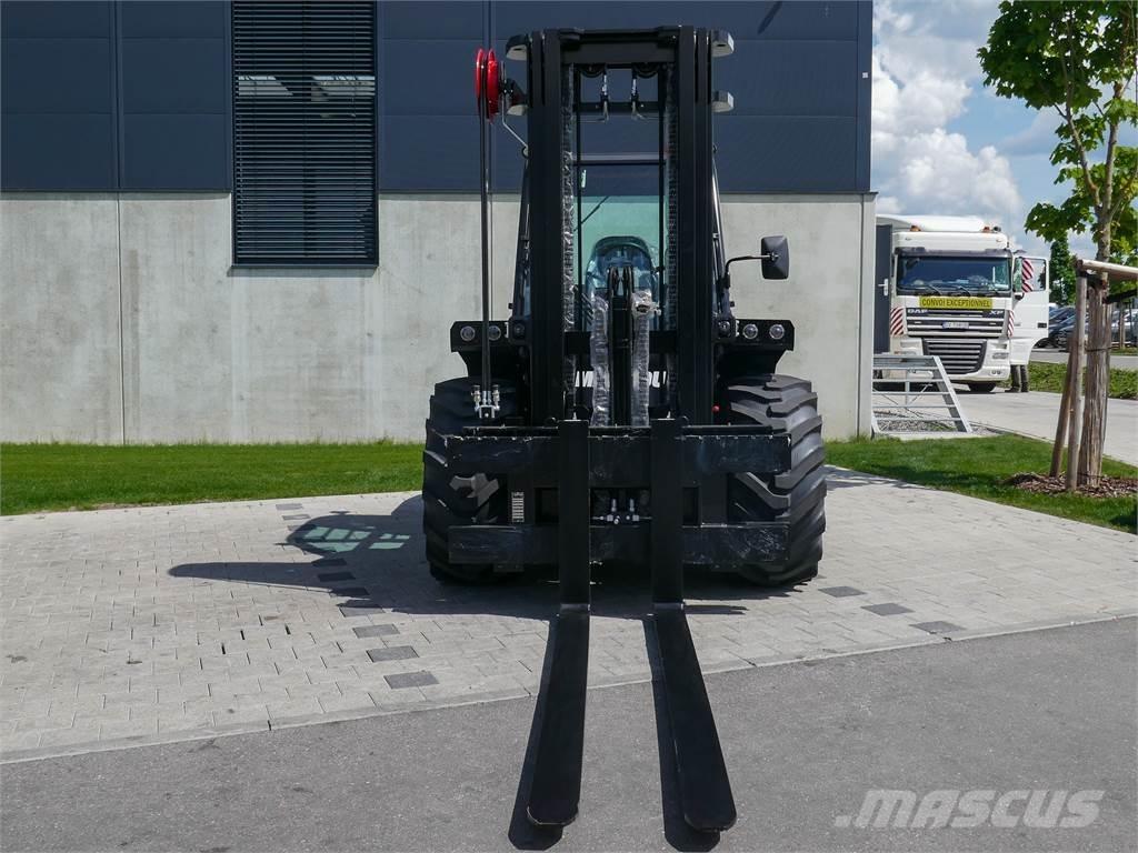 Manitou M 50-4 ラフターテレントラック
