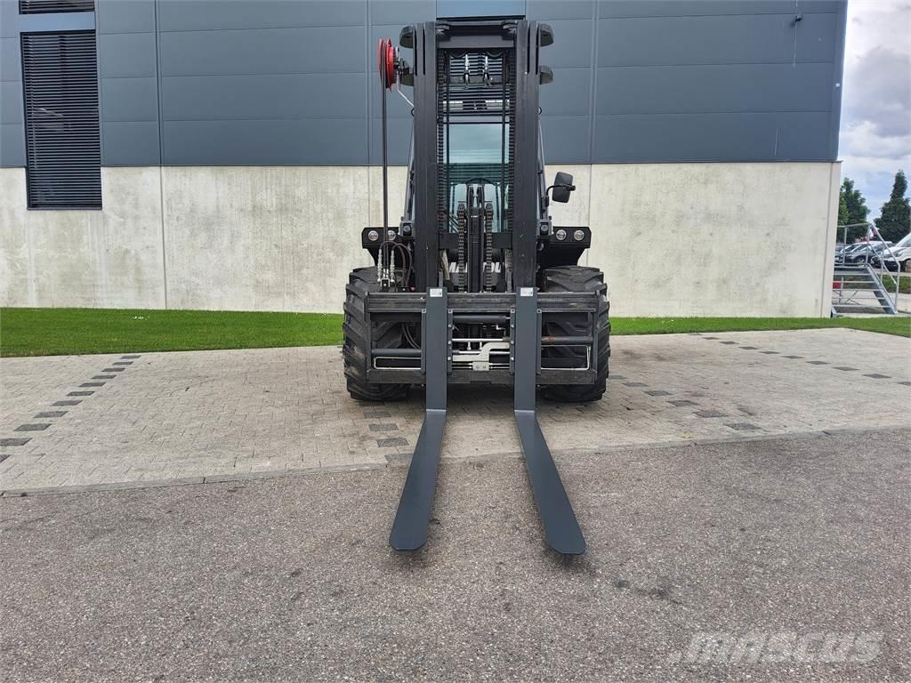 Manitou M 50-4 ラフターテレントラック