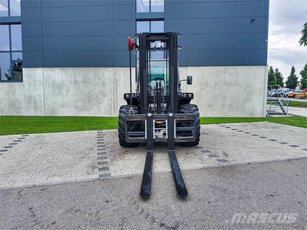 Manitou M 50-4 ラフターテレントラック