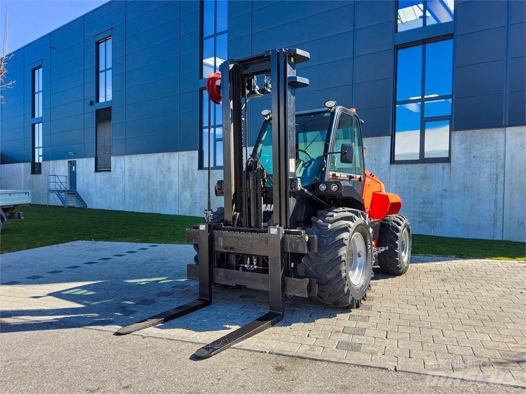 Manitou M 50-4 ラフターテレントラック