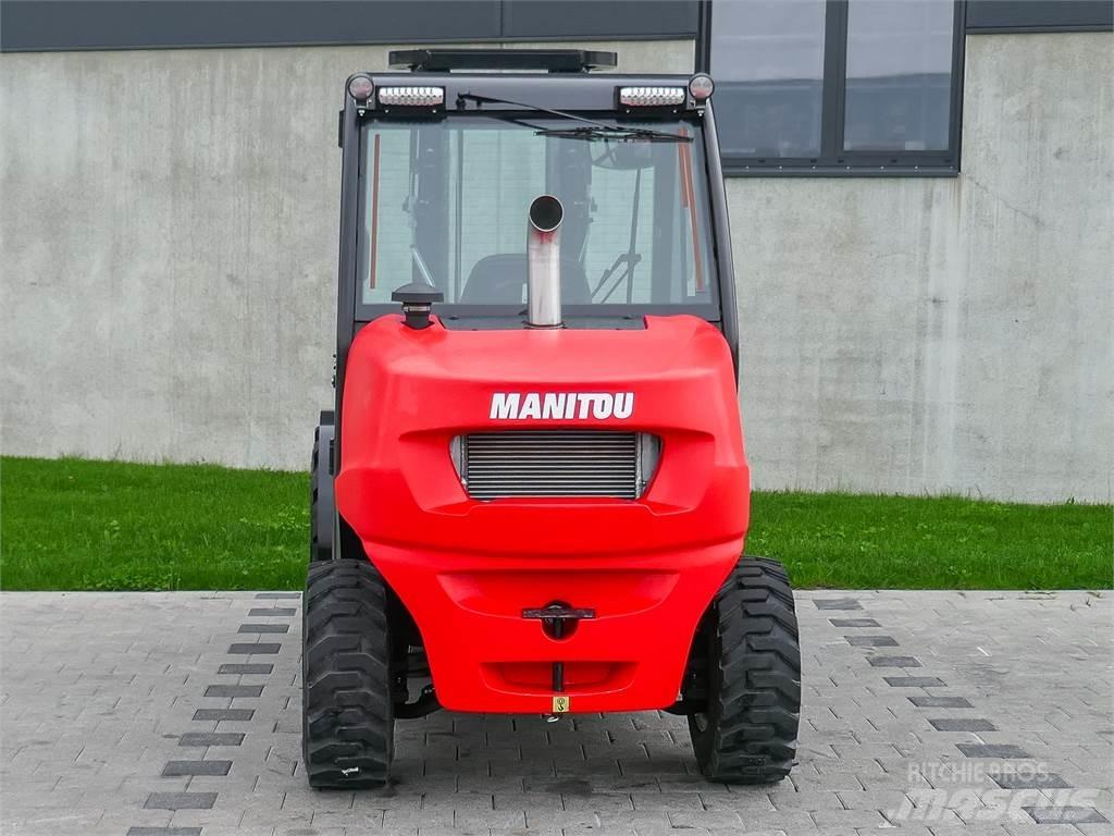 Manitou MC 25-4 ラフターテレントラック