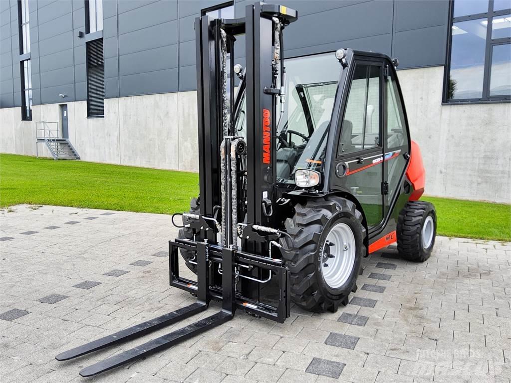 Manitou MC 25-4 ラフターテレントラック