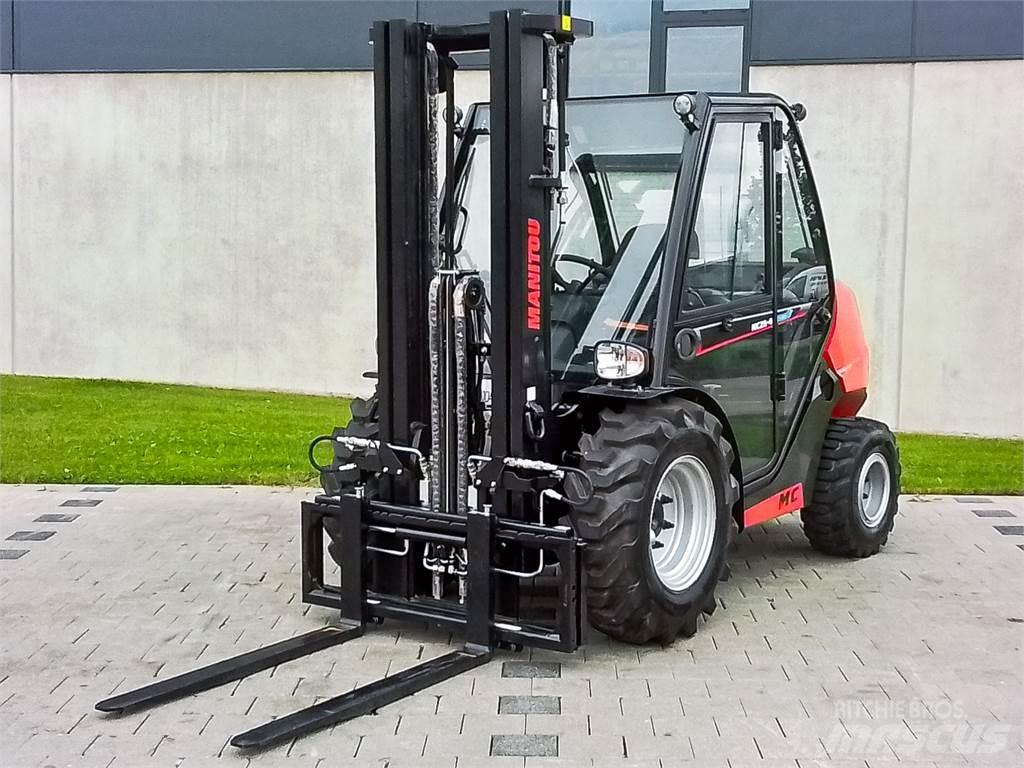 Manitou MC 25-4 ラフターテレントラック