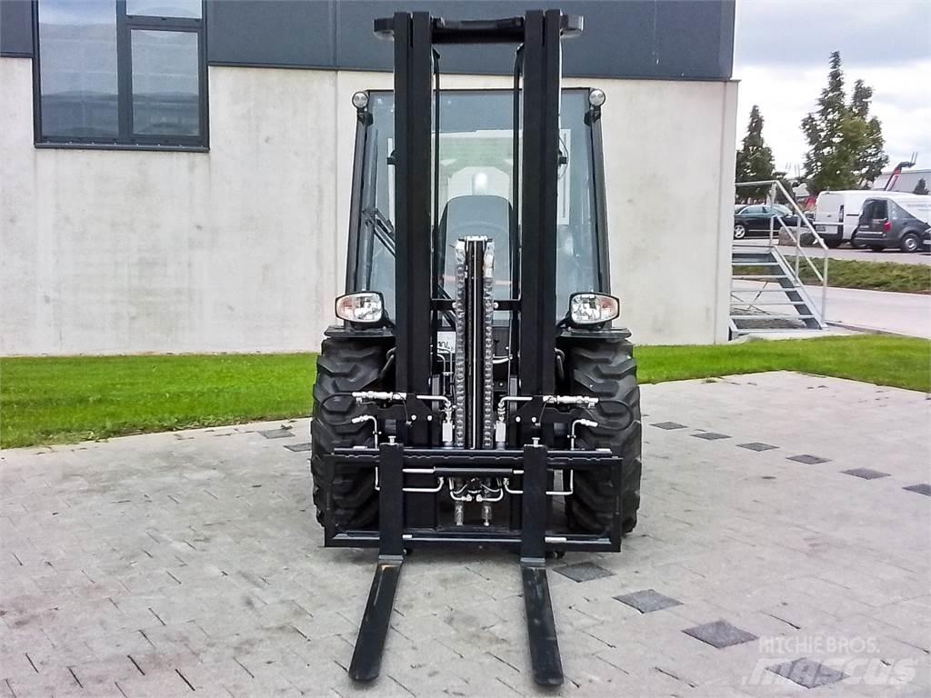 Manitou MC 25-4 ラフターテレントラック