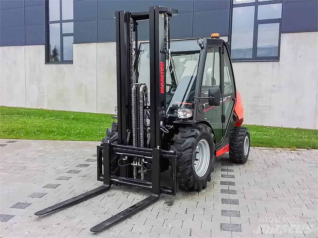 Manitou MC 30-4 ラフターテレントラック