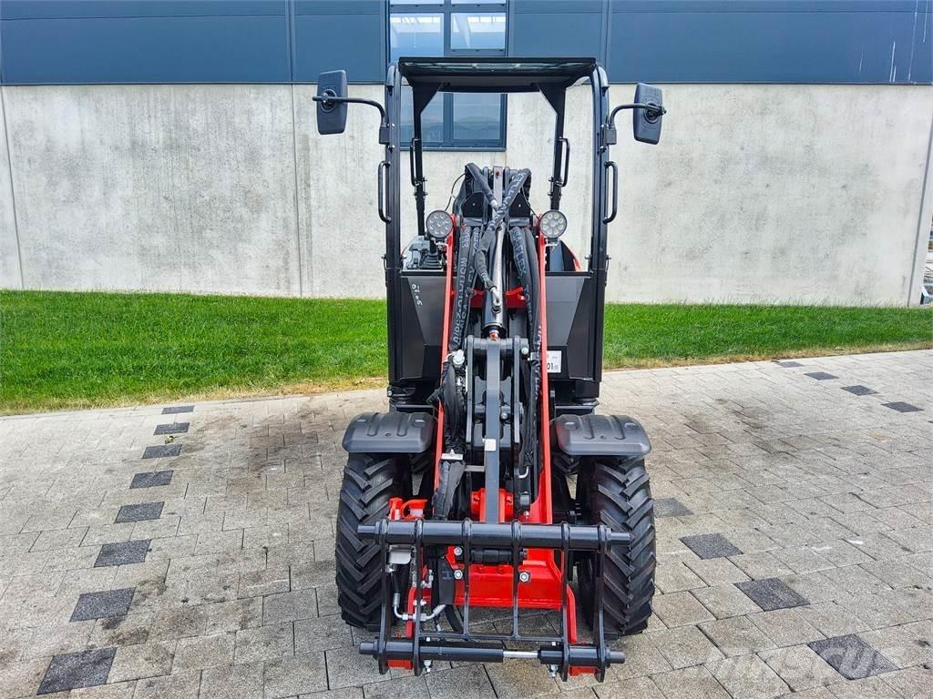 Manitou MLA 2-25H ミニ油圧ショベル 7t以下（ミニユンボ・ミニディガー）