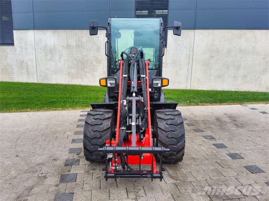 Manitou MLA 3-25H ミニ油圧ショベル 7t以下（ミニユンボ・ミニディガー）