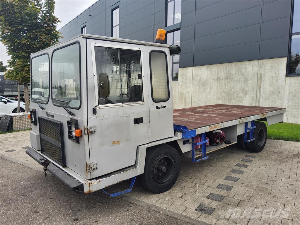 Rofan TPR-10 トーイングトラック