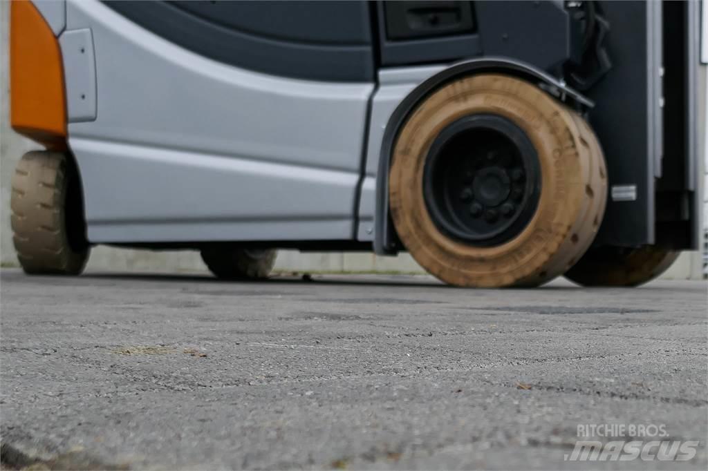 Still RX 60-30 バッテリーフォークリフト