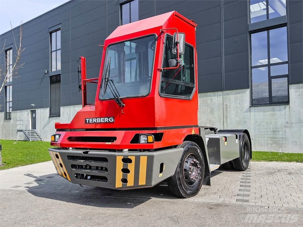 Terberg YT 220 ターミナルトラクター