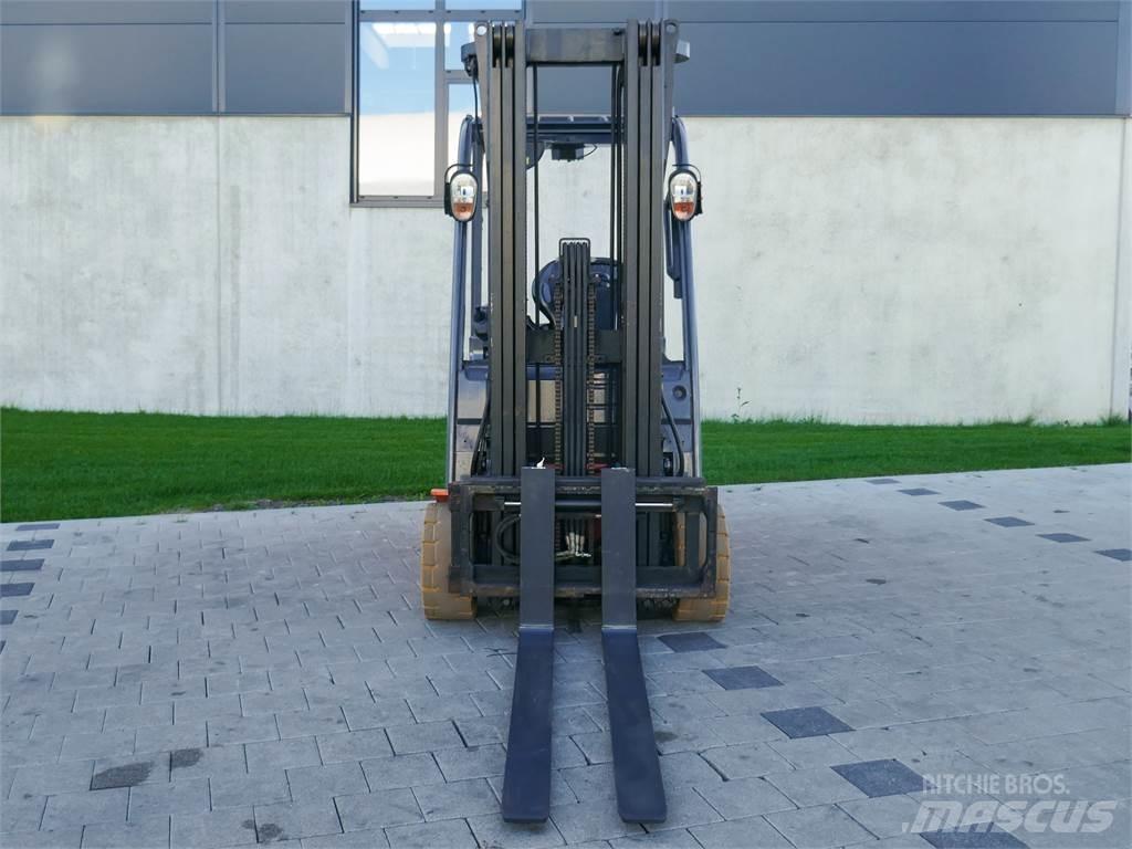 Toyota 02-8FBE20T バッテリーフォークリフト