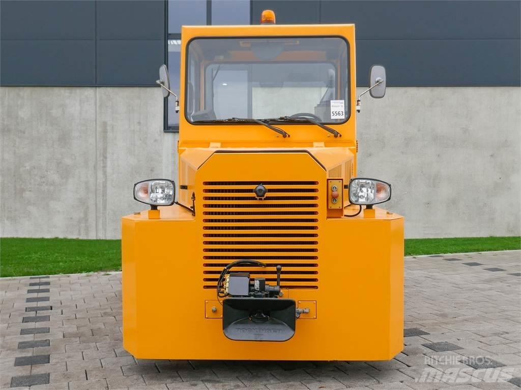 Volk DFZ 120H トーイングトラック