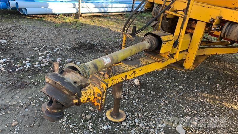 Bredal B 4 ミネラル散布機