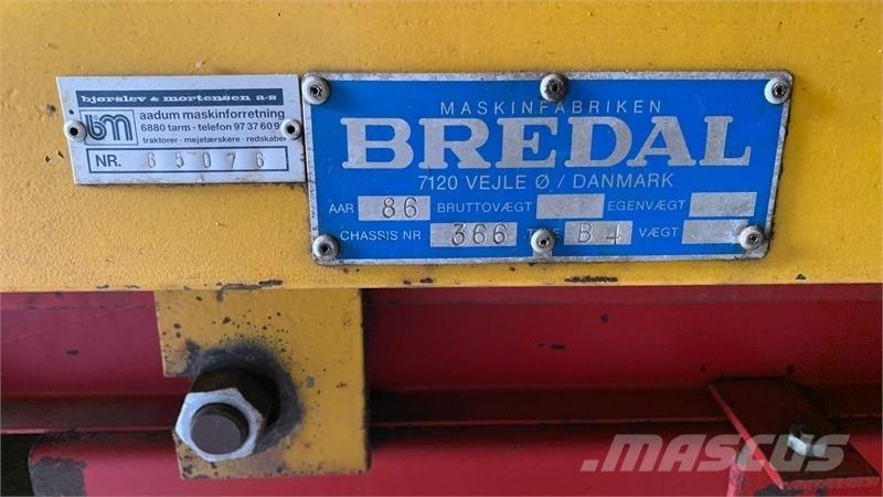 Bredal B 4 ミネラル散布機