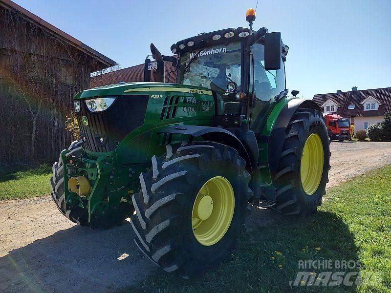 John Deere 6215R トラクター