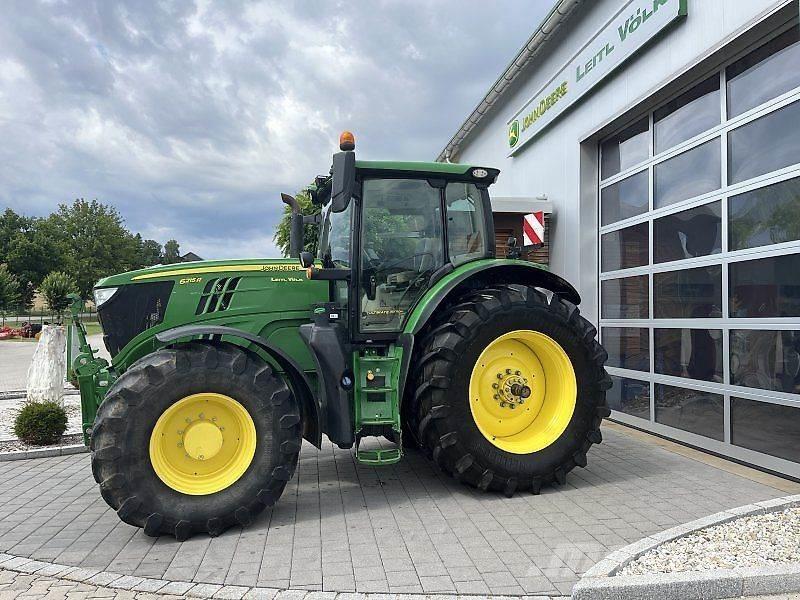 John Deere 6250R トラクター