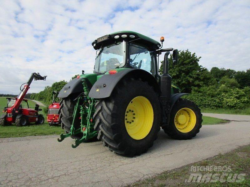 John Deere 7250R トラクター