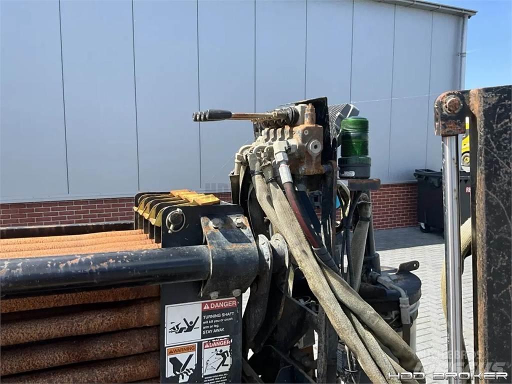 Ditch Witch JT1220 Mach 1 水平掘削リグ