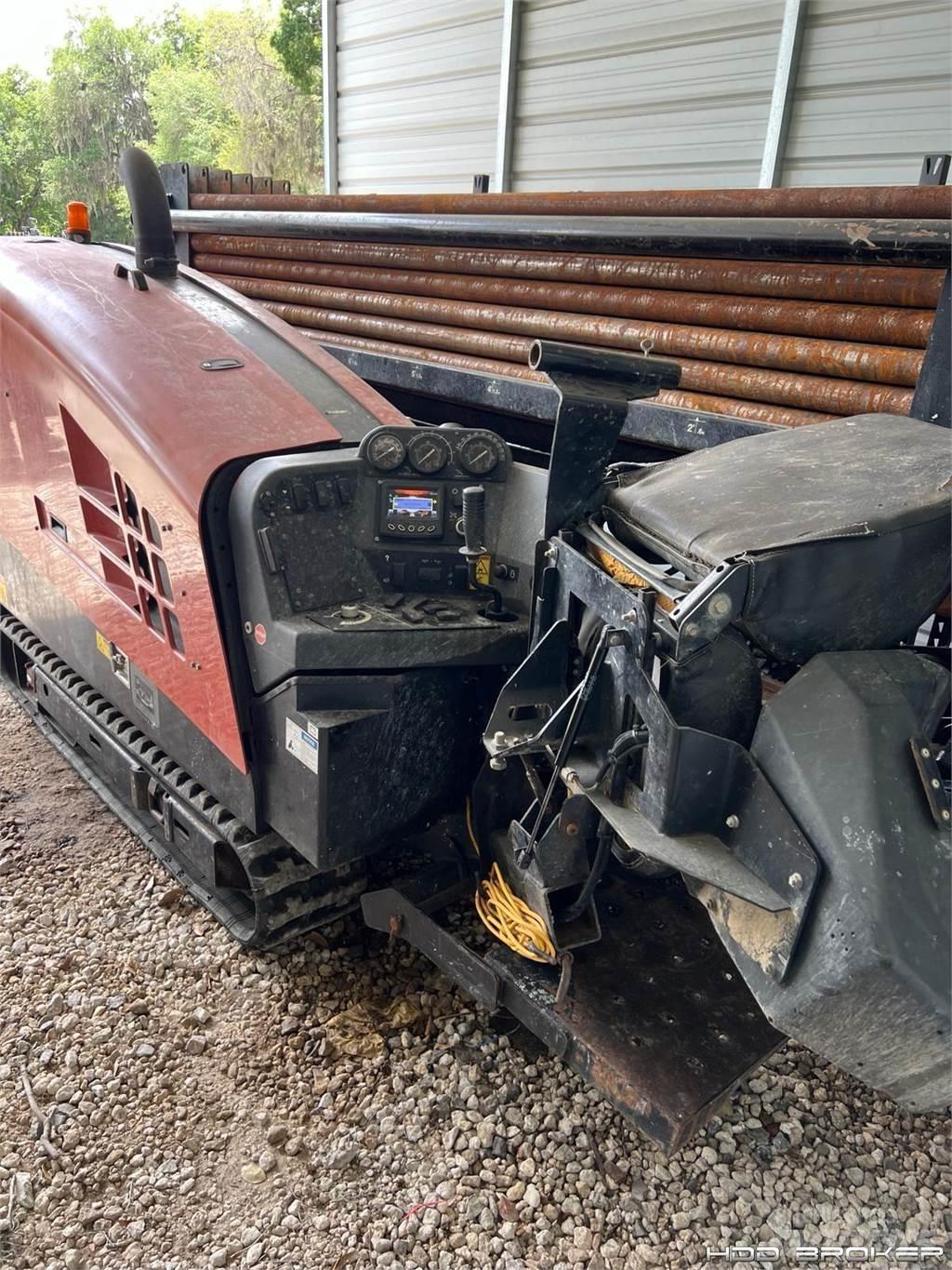Ditch Witch JT20 水平掘削リグ