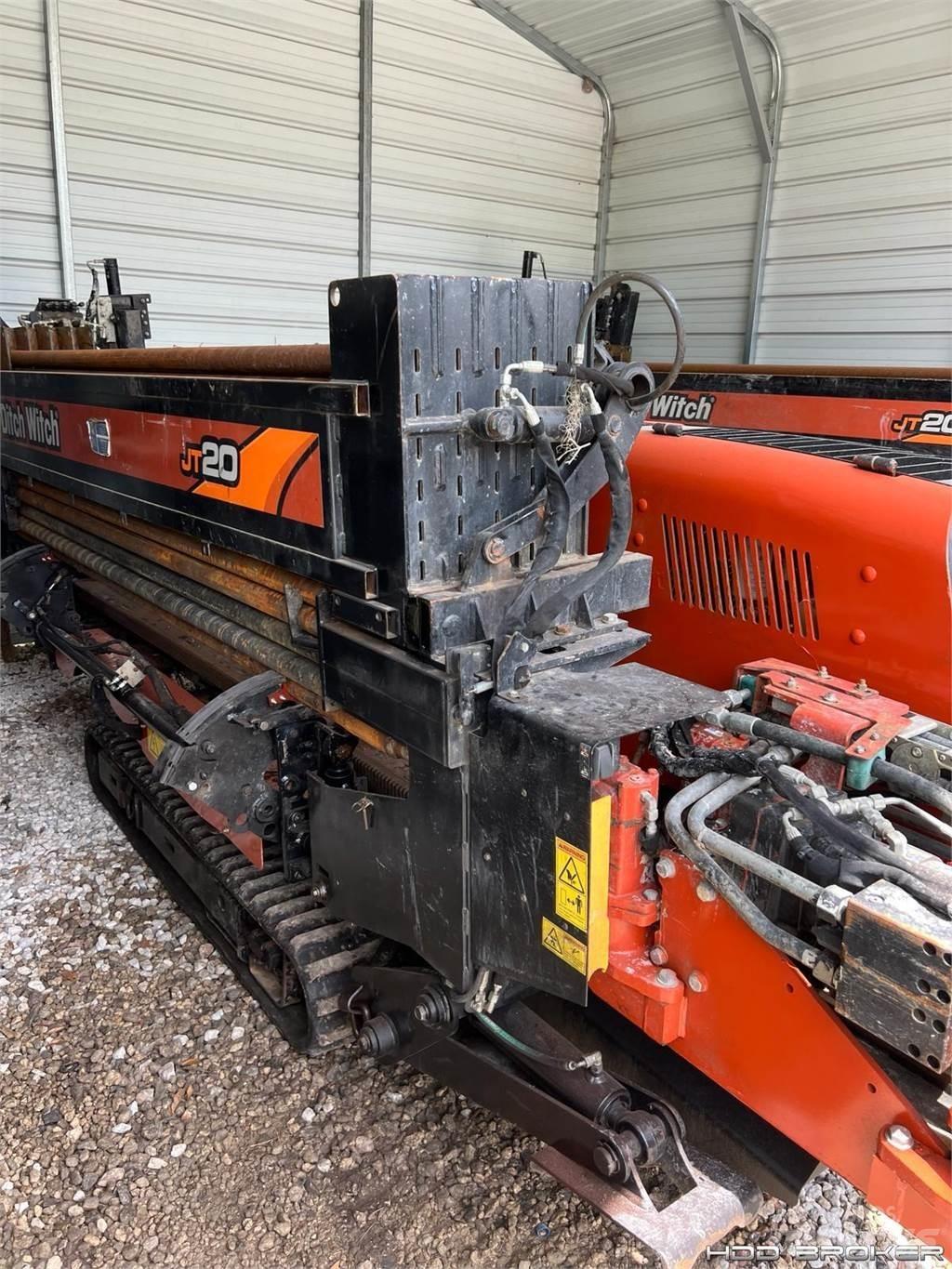 Ditch Witch JT20 水平掘削リグ