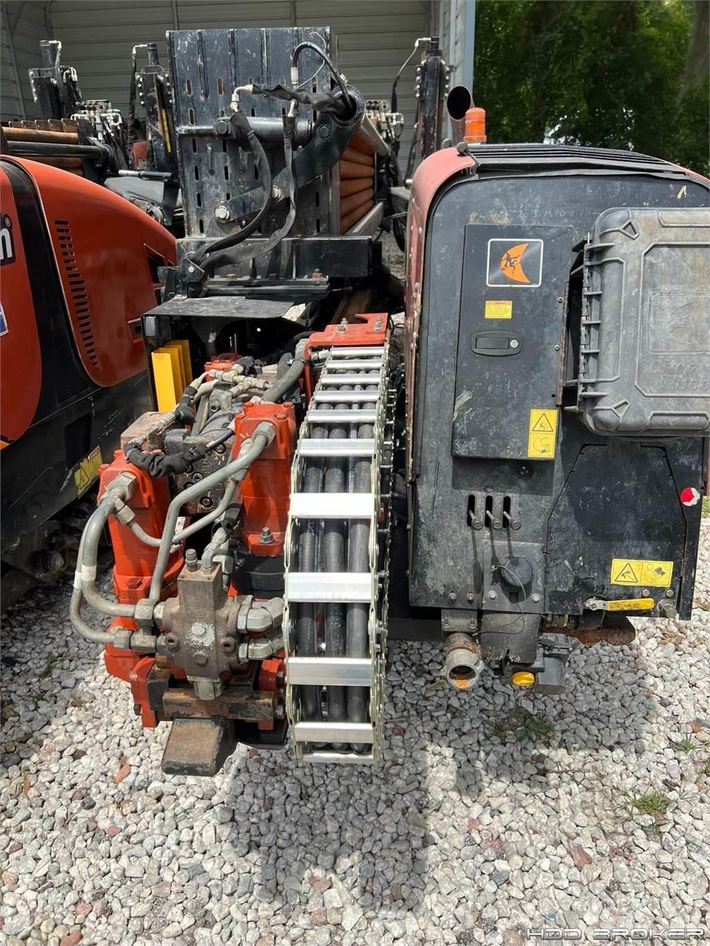 Ditch Witch JT20 水平掘削リグ