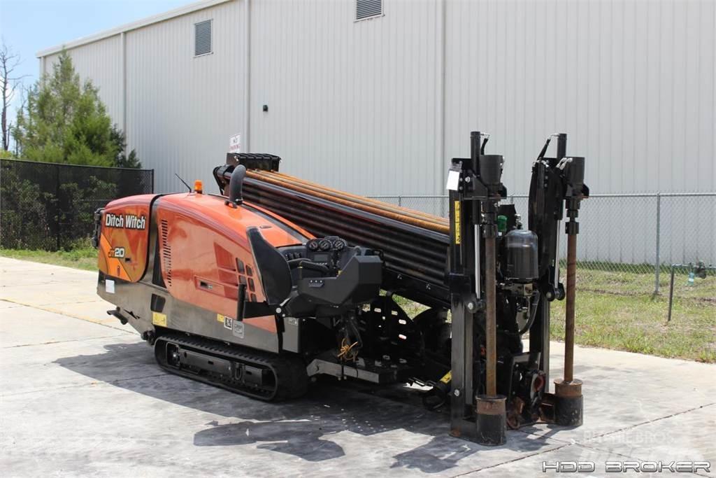 Ditch Witch JT20 水平掘削リグ