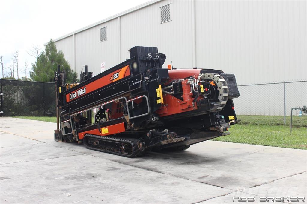 Ditch Witch JT20 水平掘削リグ