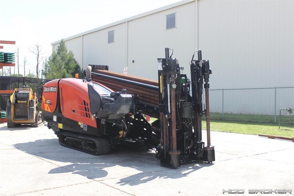 Ditch Witch JT20 水平掘削リグ