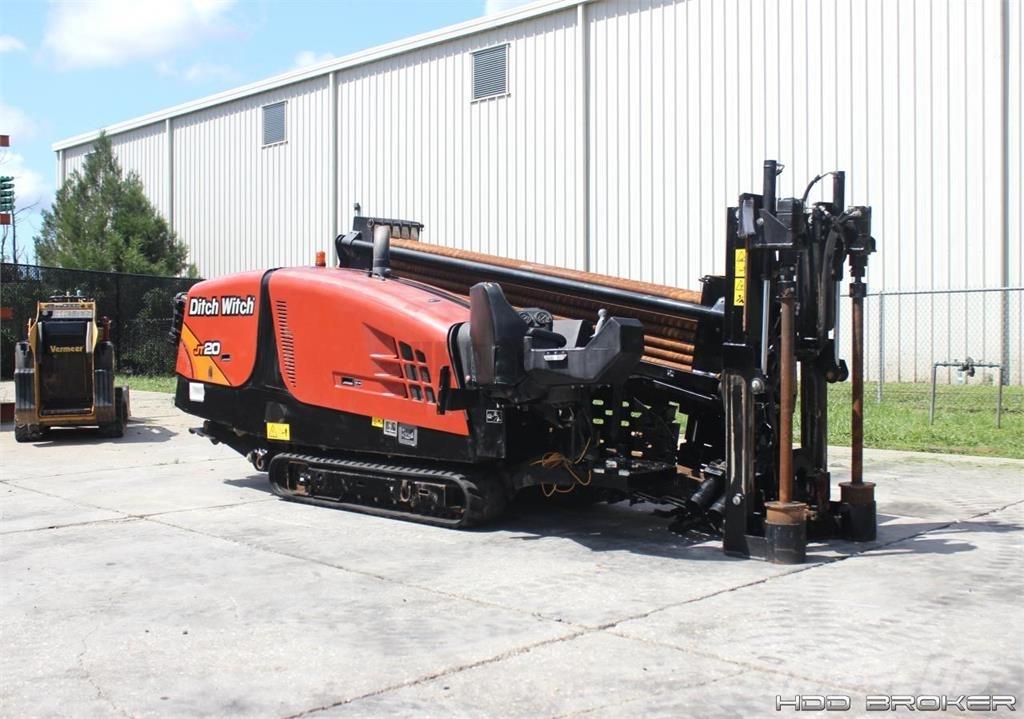Ditch Witch JT20 水平掘削リグ