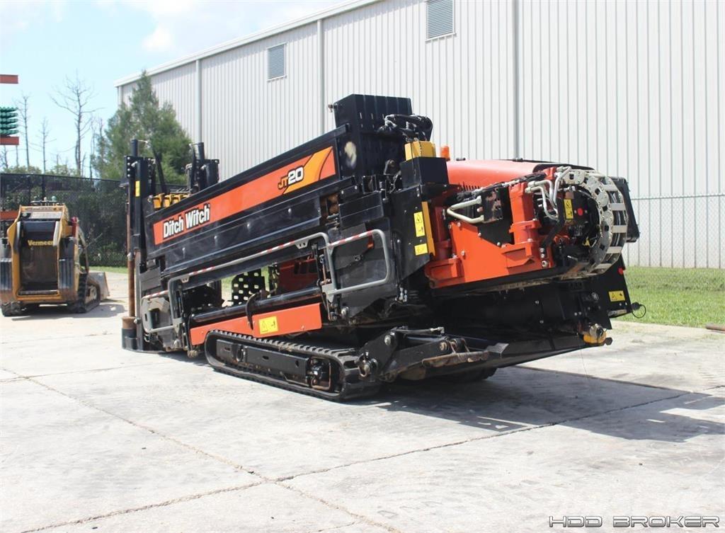 Ditch Witch JT20 水平掘削リグ