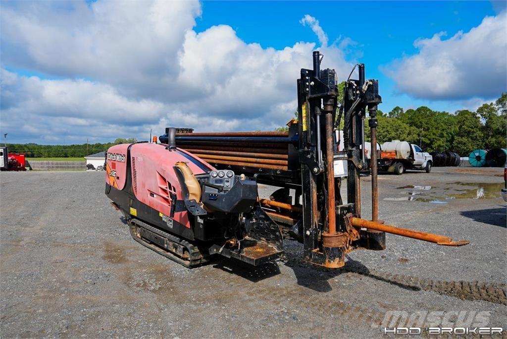 Ditch Witch JT20 水平掘削リグ