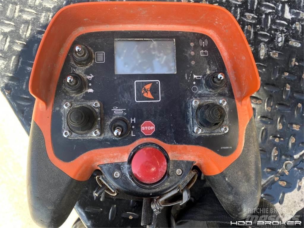 Ditch Witch JT24 水平掘削リグ
