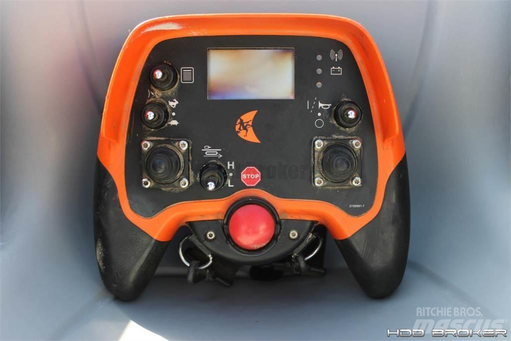 Ditch Witch JT24 水平掘削リグ