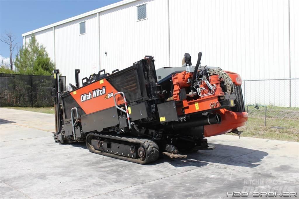Ditch Witch JT24 水平掘削リグ