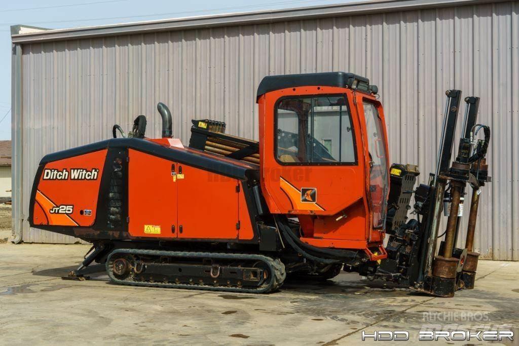 Ditch Witch JT25 水平掘削リグ