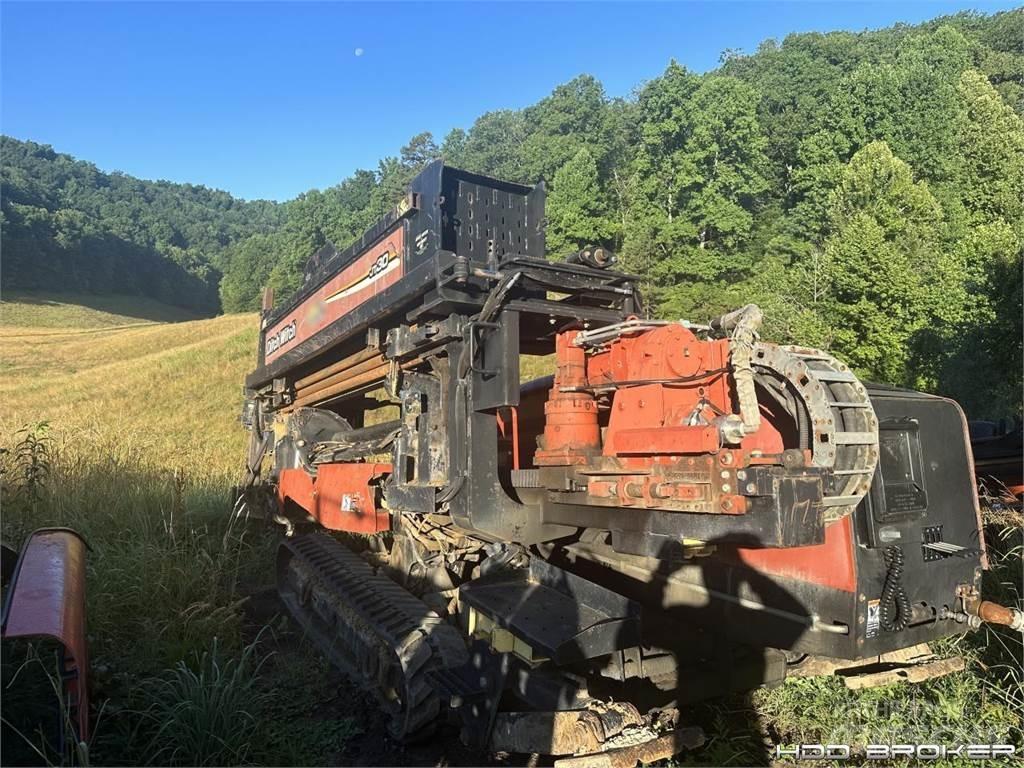 Ditch Witch JT3020 Mach 1 水平掘削リグ