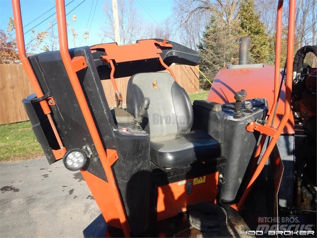 Ditch Witch JT32 水平掘削リグ