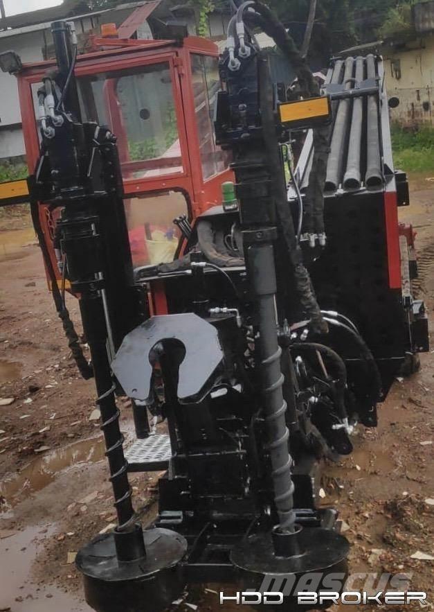 Ditch Witch JT4020 Mach 1 水平掘削リグ