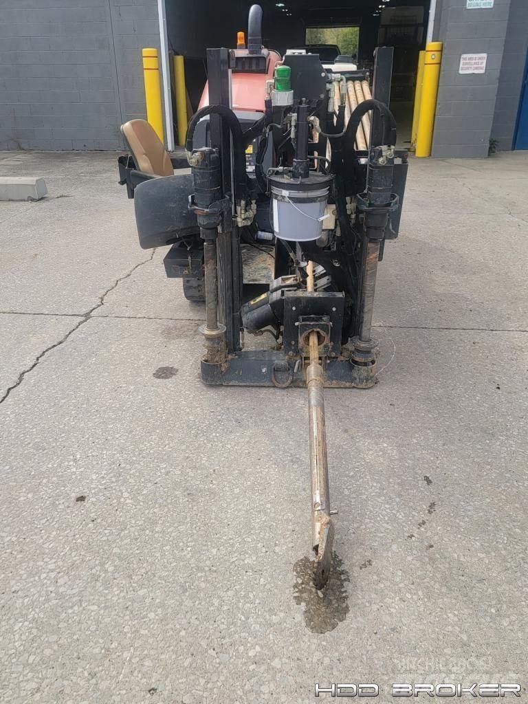 Ditch Witch JT9 水平掘削リグ